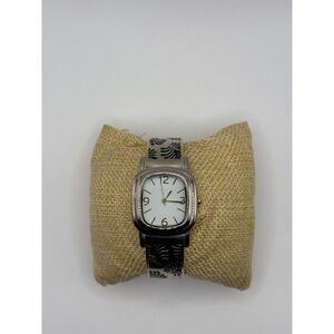 NWT Women's Coldwater Creek Palm Cuff Watch Gold Silver Tone (Need Battery)